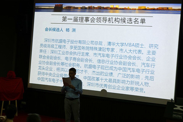 源碼太陽(yáng)能路燈價(jià)格，太陽(yáng)能路燈價(jià)格