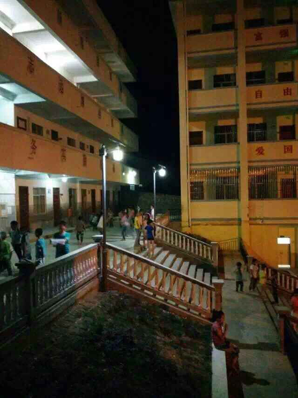 源碼太陽能智慧路燈，太陽能路燈廠家，太陽能路燈價(jià)格