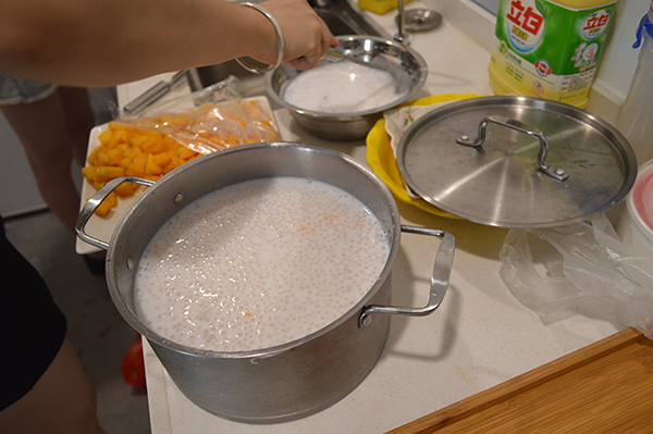 源碼太陽(yáng)能路燈，太陽(yáng)能路燈廠家，太陽(yáng)能路燈價(jià)格