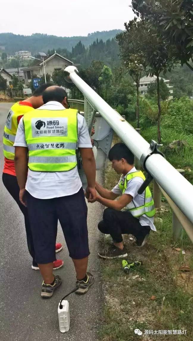 太陽(yáng)能路燈，太陽(yáng)能路燈廠(chǎng)家，太陽(yáng)能路燈價(jià)格，太陽(yáng)能平板燈，光伏照明，道路照明，助力新農(nóng)村建設(shè)，太陽(yáng)能路燈優(yōu)質(zhì)服務(wù)商